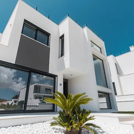 Villa Eden Villa, With Jacuzzi And Ocean View
