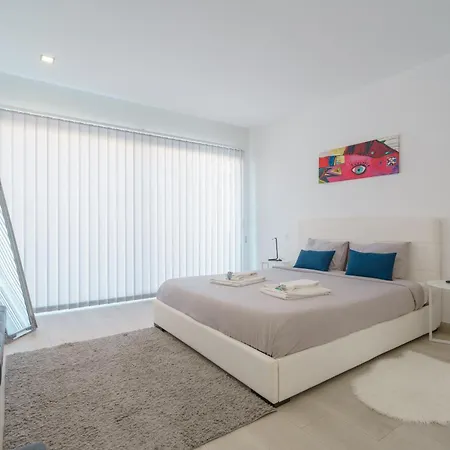 Eden Villa, With Jacuzzi And Ocean View Вилла