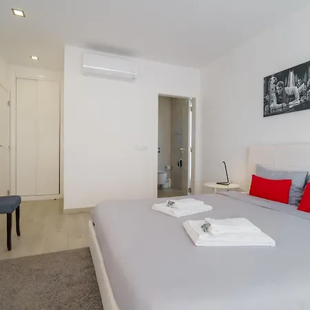 Eden Villa, With Jacuzzi And Ocean View