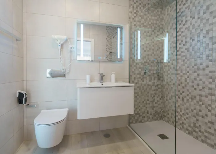 Eden Villa, With Jacuzzi And Ocean View