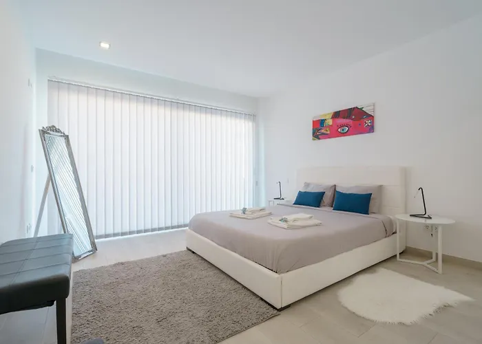 Eden Villa, With Jacuzzi And Ocean View Villa